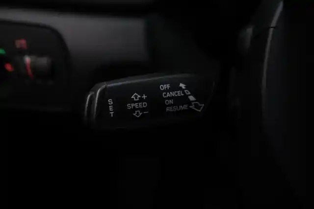 Musta Maastoauto, Audi Q3 – ILS-592