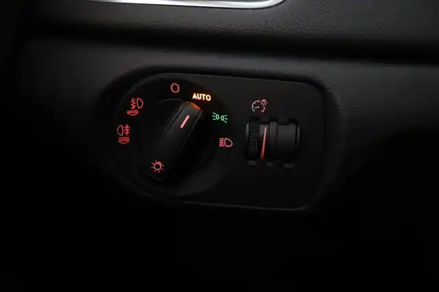 Musta Maastoauto, Audi Q3 – ILS-592