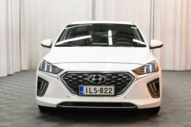 Valkoinen Viistoperä, Hyundai IONIQ PLUG-IN – ILS-822