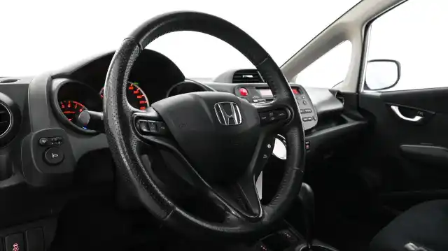 Valkoinen Viistoperä, Honda Jazz – ILU-452