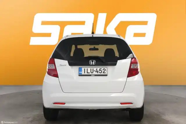 Valkoinen Viistoperä, Honda Jazz – ILU-452