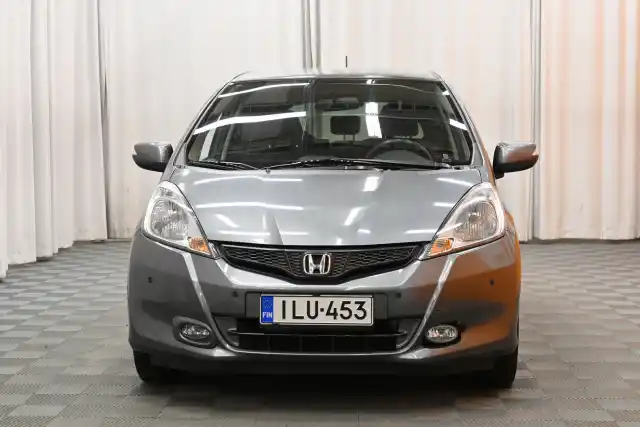 Harmaa Viistoperä, Honda Jazz – ILU-453