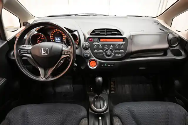 Harmaa Viistoperä, Honda Jazz – ILU-453