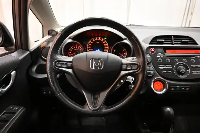 Harmaa Viistoperä, Honda Jazz – ILU-453