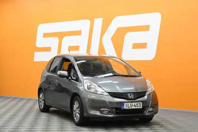 Harmaa Viistoperä, Honda Jazz – ILU-453