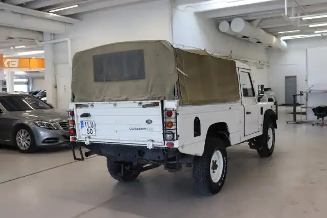 Valkoinen Avolava, Land Rover Defender – ILU-50