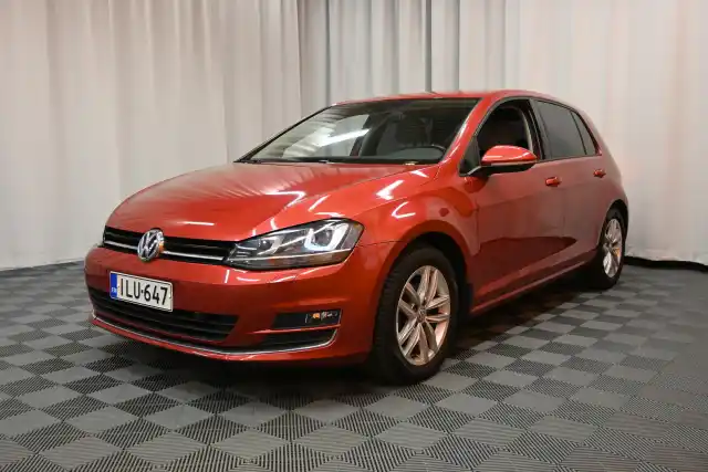 Punainen Viistoperä, Volkswagen Golf – ILU-647