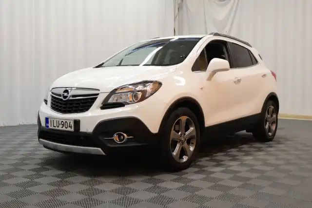 Valkoinen Maastoauto, Opel Mokka – ILU-904