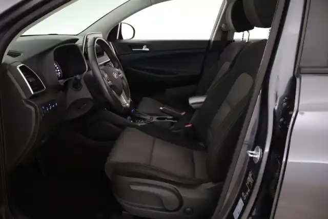 Harmaa Maastoauto, Hyundai Tucson – ILX-914