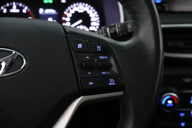 Harmaa Maastoauto, Hyundai Tucson – ILX-914