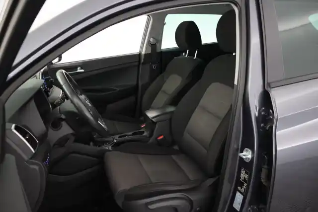 Harmaa Maastoauto, Hyundai Tucson – ILX-914