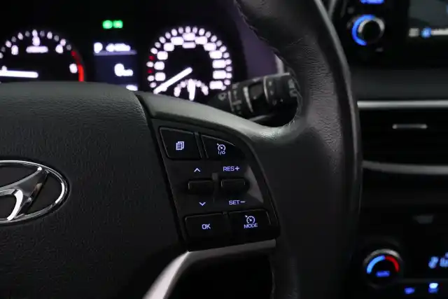 Harmaa Maastoauto, Hyundai Tucson – ILX-914