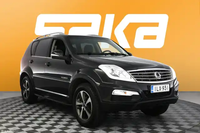 Musta Maastoauto, SsangYong Rexton – ILX-931