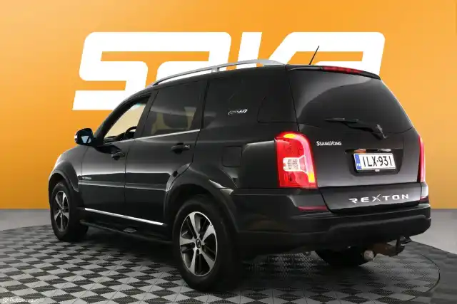 Musta Maastoauto, SsangYong Rexton – ILX-931