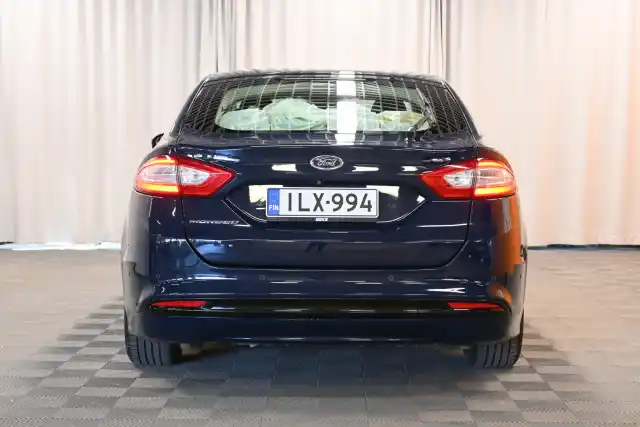 Sininen Viistoperä, Ford Mondeo – ILX-994