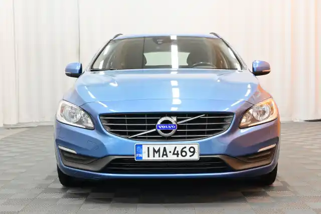 Sininen Farmari, Volvo V60 – IMA-469