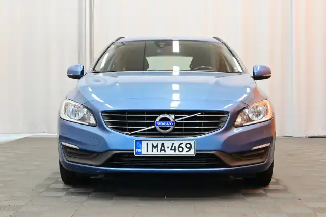 Sininen Farmari, Volvo V60 – IMA-469