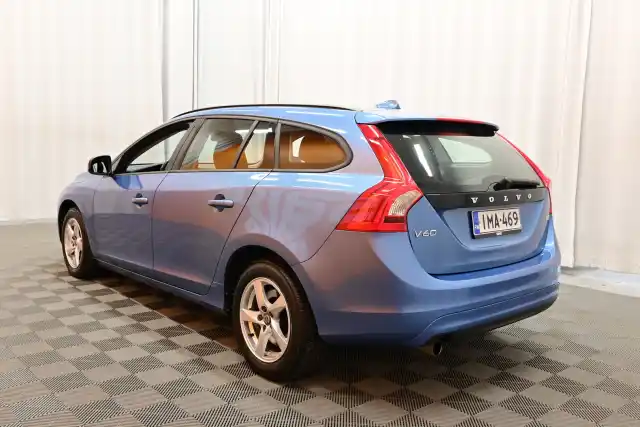 Sininen Farmari, Volvo V60 – IMA-469