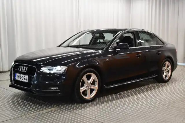 Sininen Sedan, Audi A4 – IMA-994