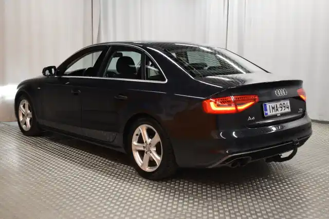 Sininen Sedan, Audi A4 – IMA-994