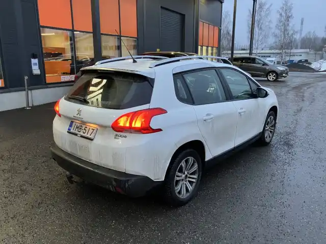 Valkoinen Viistoperä, Peugeot 2008 – IMB-517