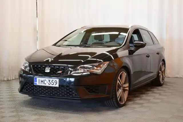 Musta Farmari, Seat Leon ST – IMC-359