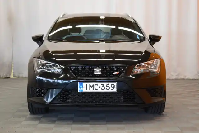 Musta Farmari, Seat Leon ST – IMC-359