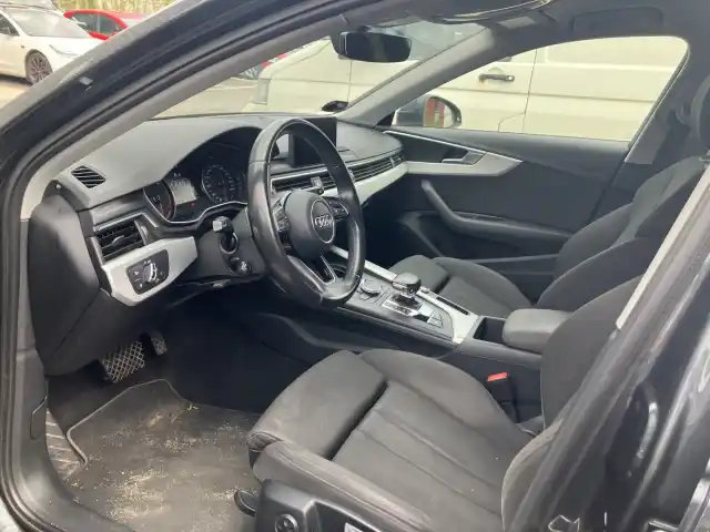 Vihreä Farmari, Audi A4 – IMJ-352
