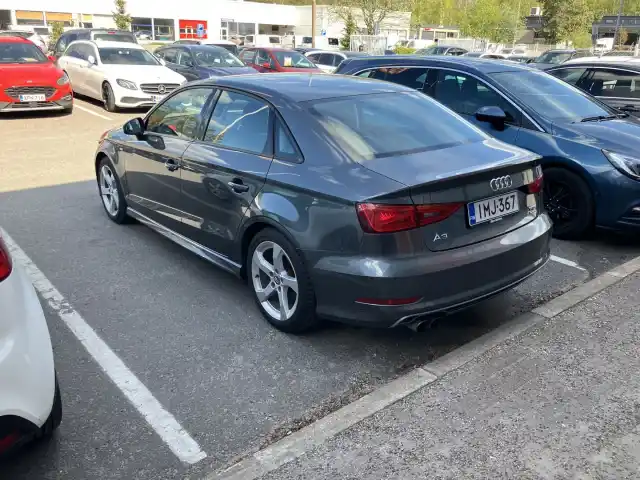 Harmaa Sedan, Audi A3 – IMJ-367