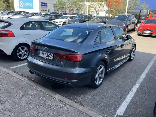 Harmaa Sedan, Audi A3 – IMJ-367