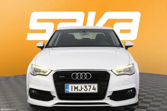 Valkoinen Sedan, Audi A3 – IMJ-374