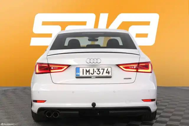 Valkoinen Sedan, Audi A3 – IMJ-374