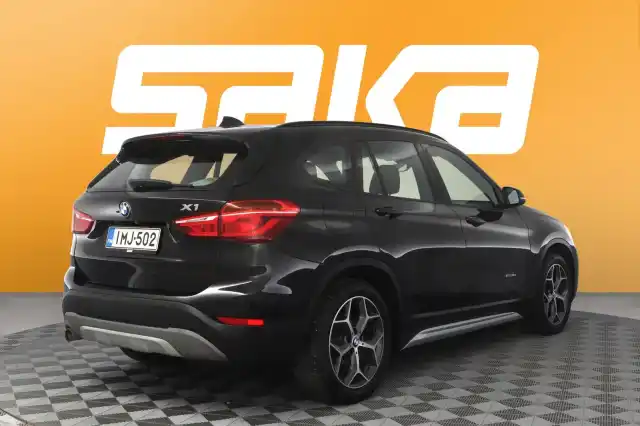 Musta Maastoauto, BMW X1 – IMJ-502