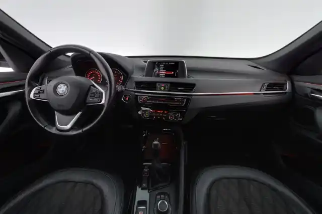 Musta Maastoauto, BMW X1 – IMJ-502