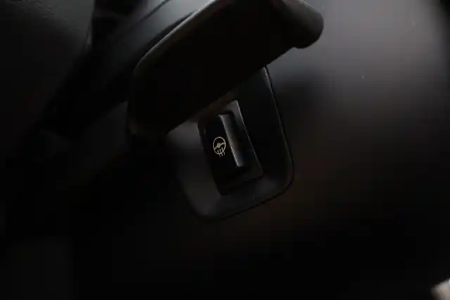 Musta Maastoauto, BMW X1 – IMJ-502