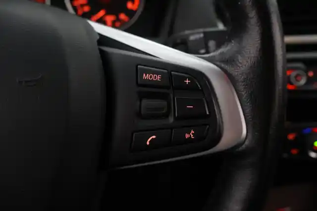 Musta Maastoauto, BMW X1 – IMJ-502