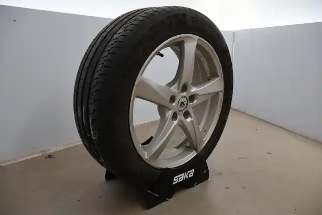 Musta Maastoauto, BMW X1 – IMJ-502