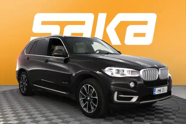 Ruskea Maastoauto, BMW X5 – IMK-311