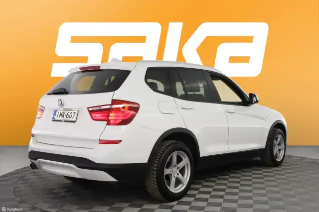 Valkoinen Maastoauto, BMW X3 – IMK-607