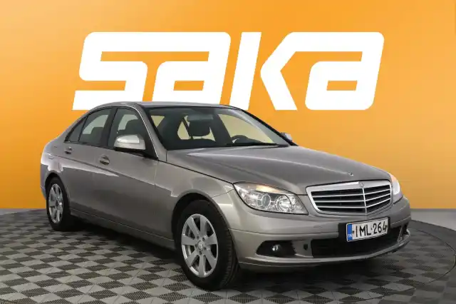 Ruskea Sedan, Mercedes-Benz C – IML-264