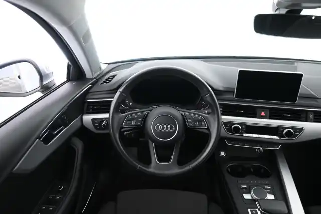 Hopea Sedan, Audi A4 – IMM-363