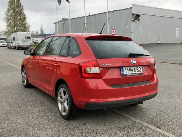 Punainen Viistoperä, Skoda Rapid – IMM-652