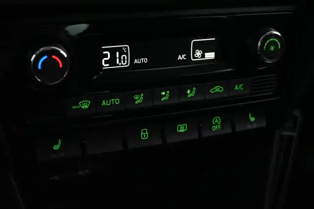 Punainen Viistoperä, Skoda Rapid – IMM-652
