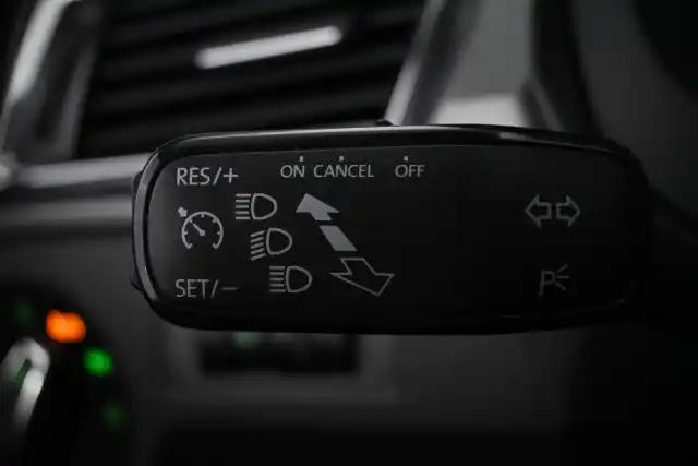 Punainen Viistoperä, Skoda Rapid – IMM-652