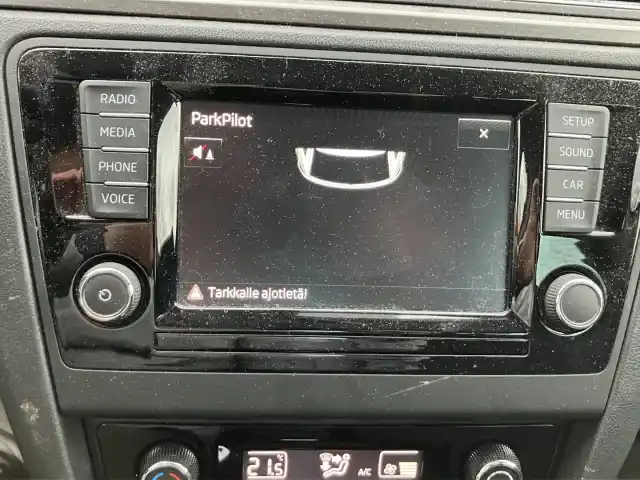 Punainen Viistoperä, Skoda Rapid – IMM-652