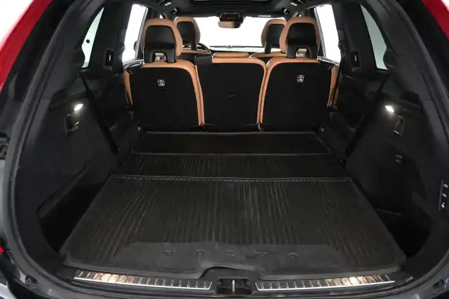 Musta Maastoauto, Volvo XC90 – IMM-745