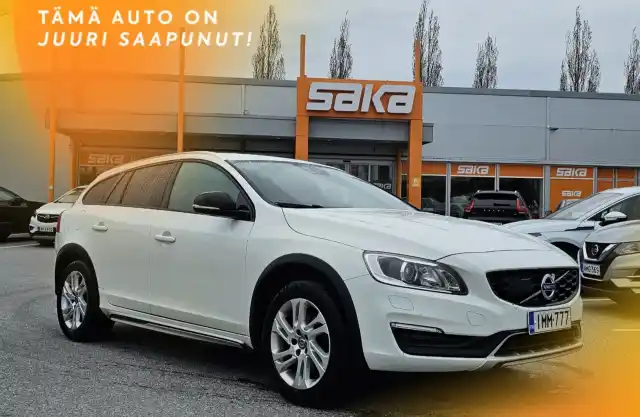 Valkoinen Farmari, Volvo V60 Cross Country – IMM-777