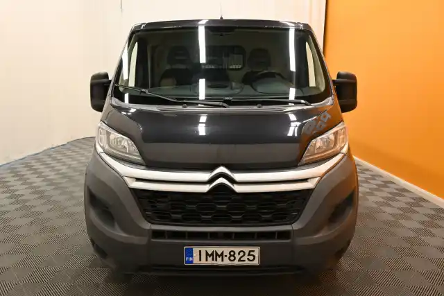 Harmaa Pakettiauto, Citroen Jumper – IMM-825