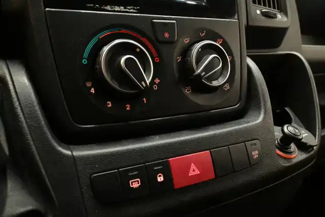 Harmaa Pakettiauto, Citroen Jumper – IMM-825