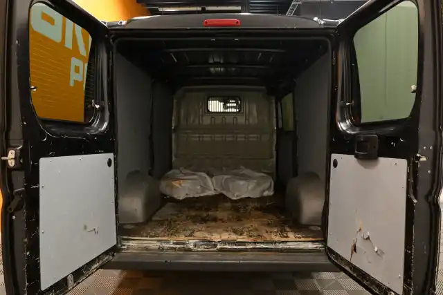 Harmaa Pakettiauto, Citroen Jumper – IMM-825